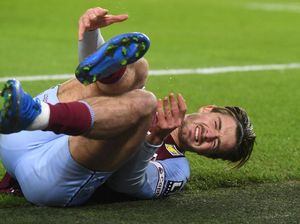 Pemain Liga Inggris yang Paling Sering Dilanggar Musim Ini adalah...