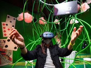 Begini Sensasi Bertualang di Dunia Alice in Wonderland