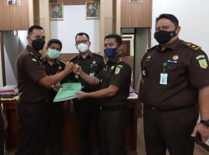 Kejati Banten Usut Dugaan Korupsi Pengadaan Masker COVID-19 Kejati Banten Usut Dugaan Korupsi Pengadaan Masker COVID-19