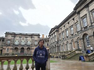 Kisah Inspiratif Pria Hidup di Bekas Kandang Kambing Raih Beasiswa S-2 di UK