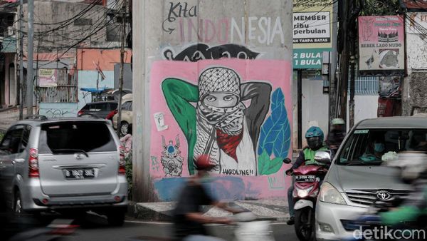 Mural Dukungan Palestina Mejeng di Jalanan Ciledug