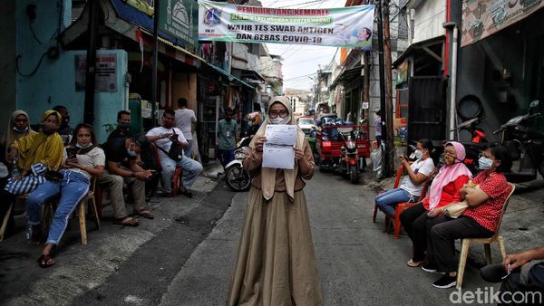 Kini Giliran Warga Dapat Vaksin