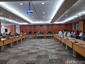 Terungkap! Pejabat DKI Teken Surat Siap Mundur Jika Gagal Capai Target Terungkap! Pejabat DKI Teken Surat Siap Mundur Jika Gagal Capai Target
