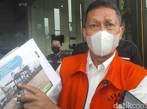 Eks Dirut Pelindo II RJ Lino Didakwa Rugikan Keuangan Negara US$ 1,9 Juta Eks Dirut Pelindo II RJ Lino Didakwa Rugikan Keuangan Negara US$ 1,9 Juta