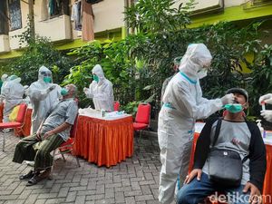 10.240 Penghuni 18 Rusun di Surabaya Dites Swab, 50 Positif COVID-19 10.240 Penghuni 18 Rusun di Surabaya Dites Swab, 50 Positif COVID-19