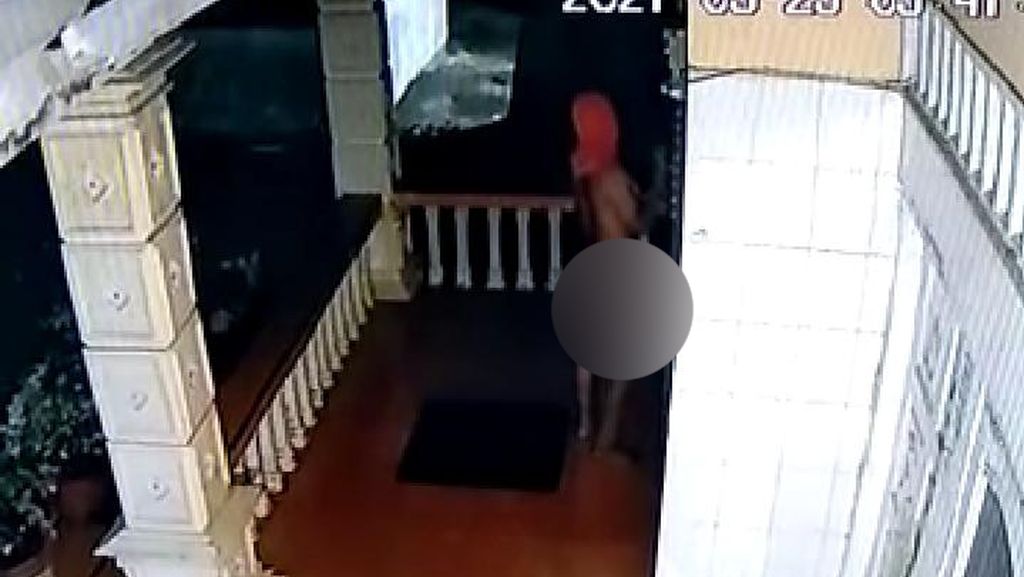 Penampakan Pria Bugil Dianggap Kolor Ijo Bikin Resah Warga Langkat Sumut Penampakan Pria Bugil Dianggap Kolor Ijo Bikin Resah Warga Langkat Sumut