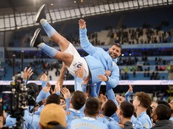 Tangisan Guardiola Melepas Aguero