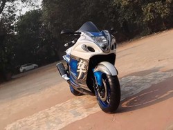 Suzuki Hayabusa Jadi-jadian, di Baliknya Ternyata Bajaj Pulsar