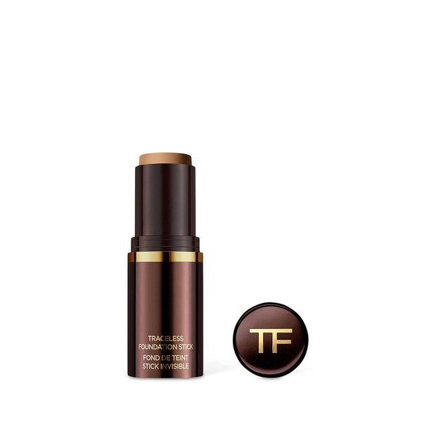 Traceless Foundation Stick hadir dalam bentuk stik yang praktis untuk digunakan /shopee.co.id