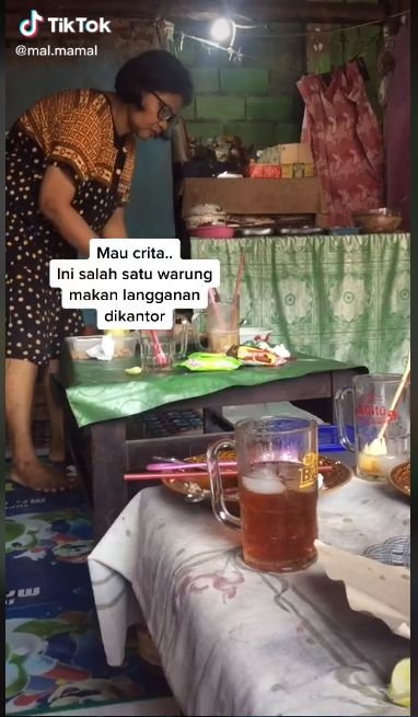 Kisah Pemilik Warung Makan yang Tak Mau Ambil Untung Ini Tuai Pujian