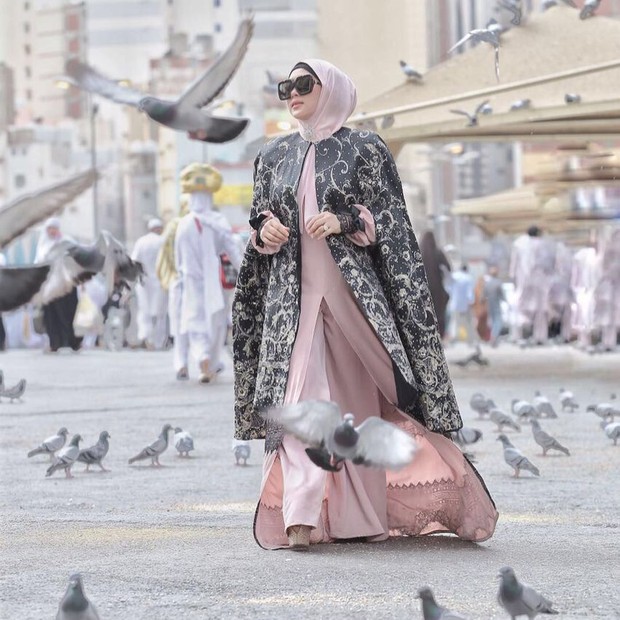 gaya terbaru Syahrini