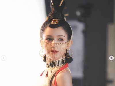 8 Foto Hankiz Omar, Aktris Berdarah Uyghur yang Cantiknya Bikin Terpukau