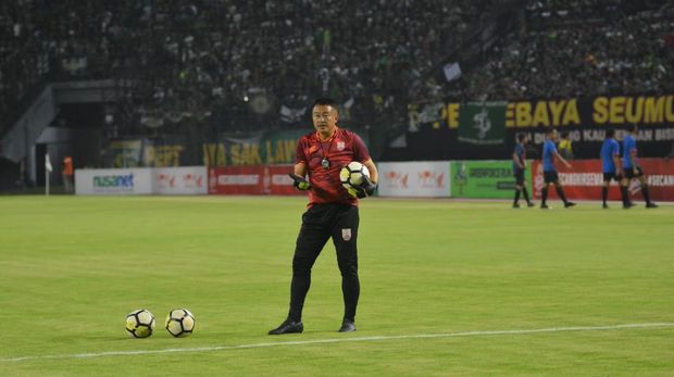 Mantan kiper Timnas Indonesia Hermansyah.
