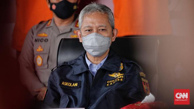 Jenderal Bea dan Cukai, Askolani memberikan keterangan pada wartawan di Jakarta, Rabu, 28 April 2021