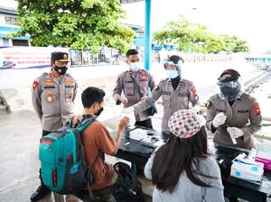 Kapolda Malut Turun ke Pelabuhan Semut, Cek Rapid Test Arus Balik Kapolda Malut Turun ke Pelabuhan Semut, Cek Rapid Test Arus Balik