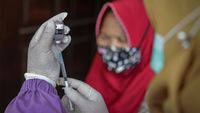 Layanan Vaksinasi dari Rumah ke Rumah untuk Lansia di Tangerang