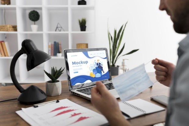 Manfaat Merawat Tanaman Hias/sumber: www.freepik.com/ Keberadaan tanaman hias yang dapat meningkatkan kinerja.