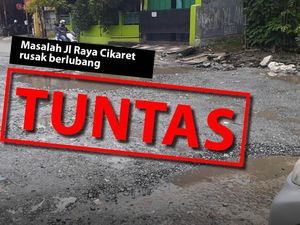 Keren! Jl Raya Cikaret yang Sempat Rusak Kini Diaspal Keren! Jl Raya Cikaret yang Sempat Rusak Kini Diaspal
