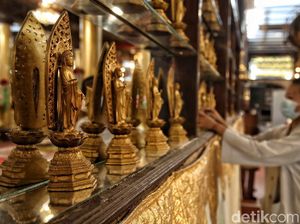 Melihat Persiapan Umat Buddha Sambut Trisuci Waisak Melihat Persiapan Umat Buddha Sambut Trisuci Waisak