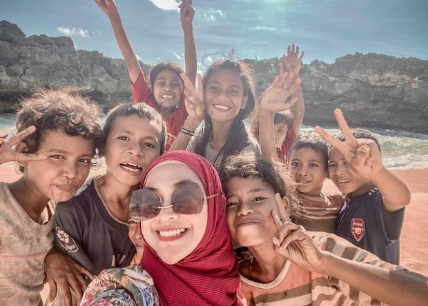 Ria Ricis Dituding Lakukan Operasi Plastik