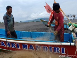 Super Blood Moon Picu Gelombang Laut Tinggi, Nelayan Bantul Pilih Libur Melaut