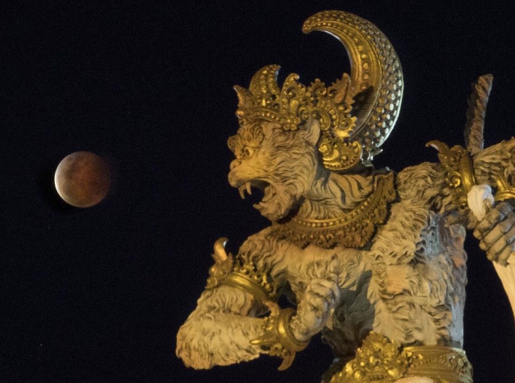 Fenomena Gerhana Bulan Total dari Berbagai Daerah di Indonesia