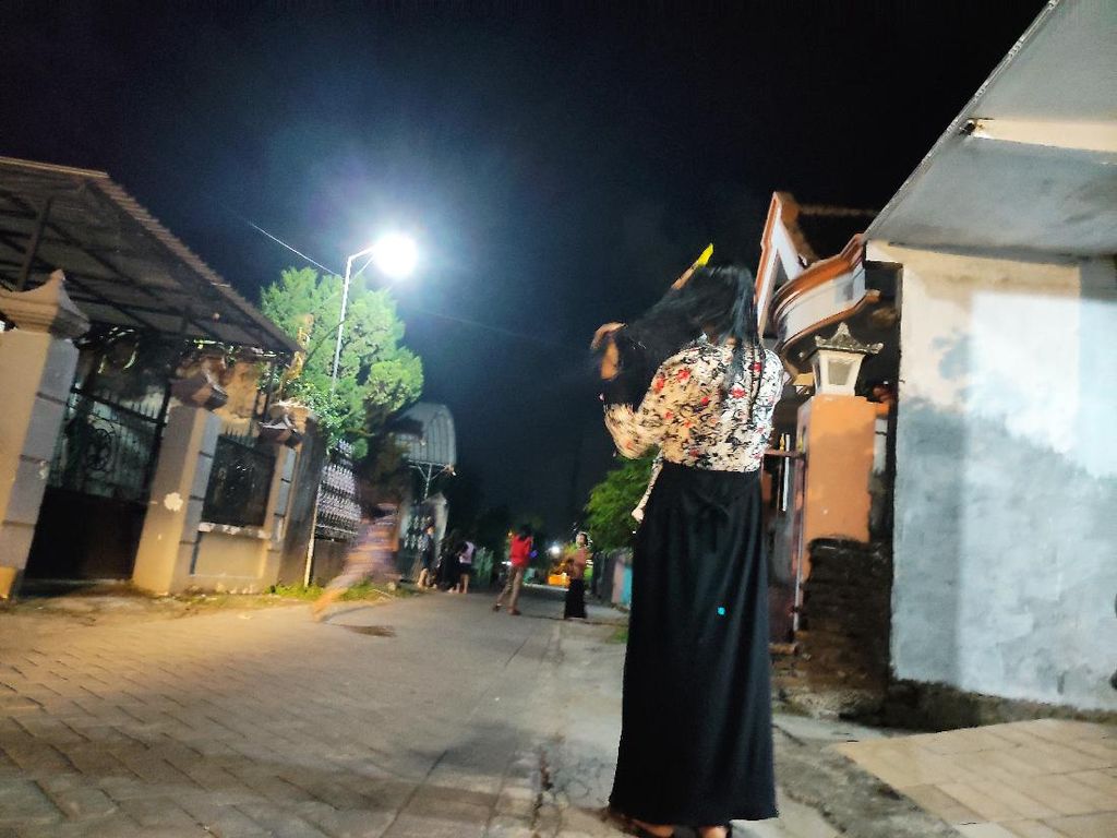 Gerhana Bulan, Ibu Hamil di Sidoarjo Ritual Ini Agar Anaknya Lahir Selamat Gerhana Bulan, Ibu Hamil di Sidoarjo Ritual Ini Agar Anaknya Lahir Selamat