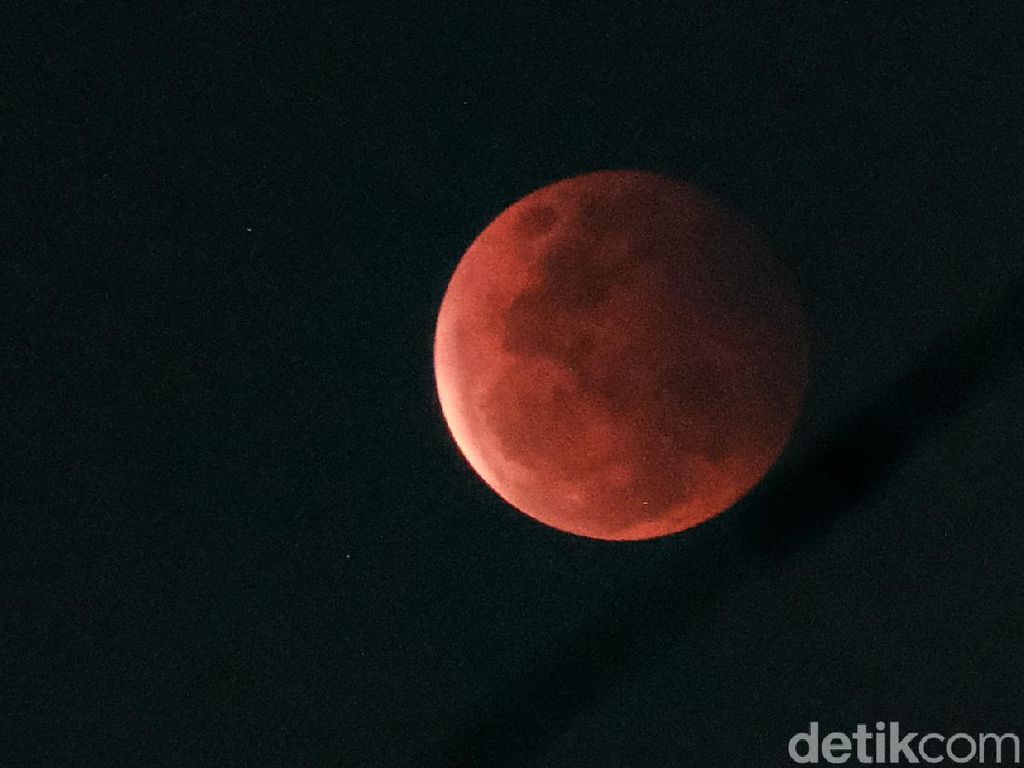 Link Live Streaming Gerhana Bulan Total Blood Moon 15-16 Mei 2022