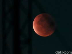 5 Poin tentang Gerhana Bulan Total Langka Malam Tadi