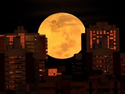 Foto Super Blood Moon Malam Ini? Ikutin Lomba LAPAN Aja