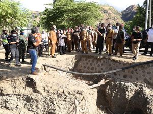 Risma Cek Dampak Siklon di Kabupaten Timor Tengah Utara, Ini Arahannya