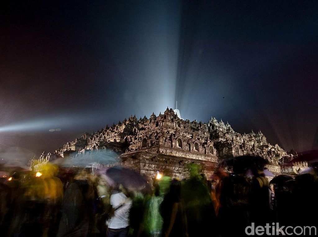 Ada Perayaan Waisak Lagi di Candi Borobudur
