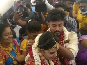 Pasangan India Dikecam, Gelar Pernikahan di Dalam Pesawat dengan 170 Undangan