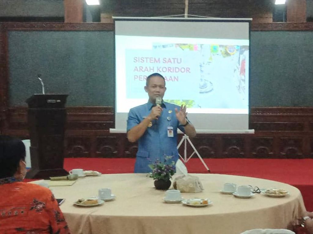 Bupati Kebumen Terapkan Jalan Satu Arah, Pengusaha Tak Keberatan Bupati Kebumen Terapkan Jalan Satu Arah, Pengusaha Tak Keberatan