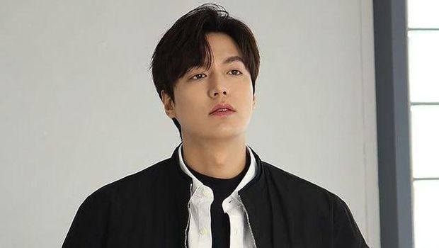 Aktor Lee Min Ho memang sudah tampan sejak dulu. Yuk kita intip pesona Lee Min Ho yang gak ada abisnya!
