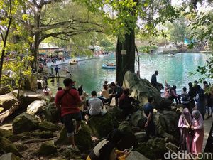 Libur Waisak, Situ Cicerem Kuningan Dibanjiri Wisatawan