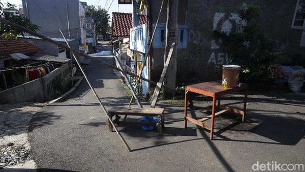 Suasana Sepi Rumah Warga di Klaster Silaturahmi Cilangkap
