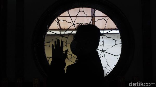 Khusyuk Waisak di Vihara Tanda Bhakti Bandung