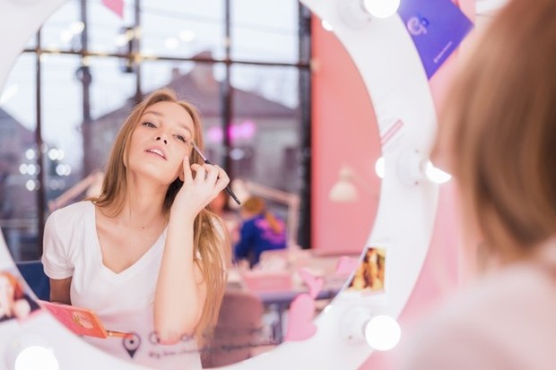 Kondisi alat make up yang bersih juga menjadi langkah memperpanjang ketahanan pakai alat tersebut.