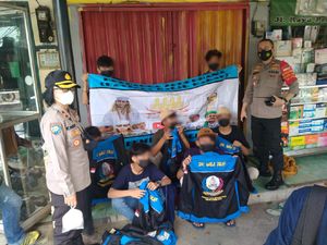 Hendak Demo di PN Jaktim, 7 Pemuda Bawa Spanduk HRS Diamankan