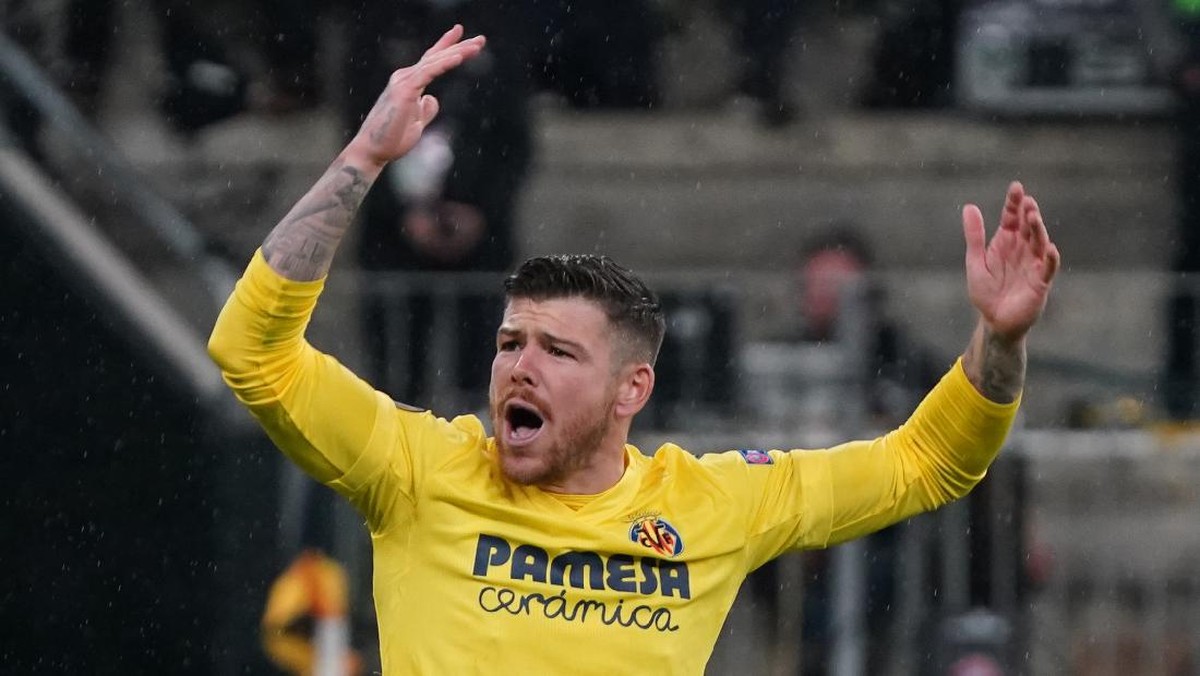 Alberto Moreno juara Liga Europa bersama Villarreal. (Foto: Getty Images/Janek Skarzynski - Pool)