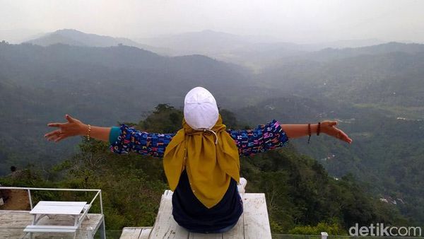 Asyiknya Berburu Kuliner Sembari Menikmati Sunrise di Tumpeng Menoreh