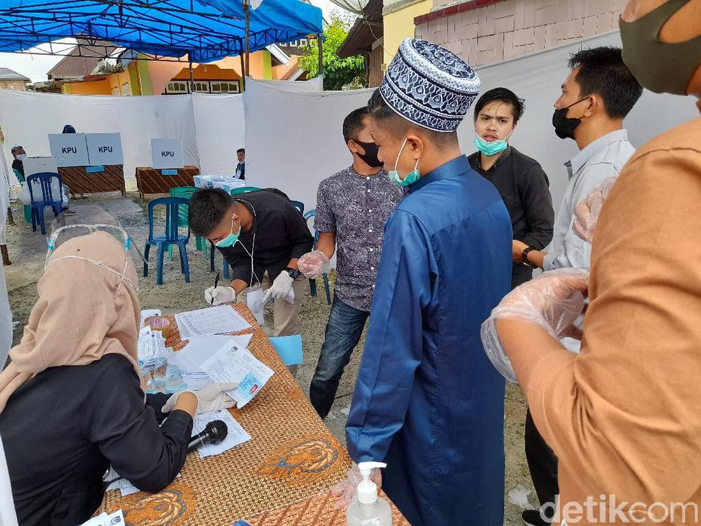 Antusiasme Warga Sungai Penuh Ikut Pemungutan Suara Ulang Pilgub Jambi Antusiasme Warga Sungai Penuh Ikut Pemungutan Suara Ulang Pilgub Jambi