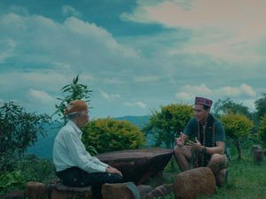 Bertemu Suku Toe di NTT, Ada yang Buat Darius Sinathrya Terkesima