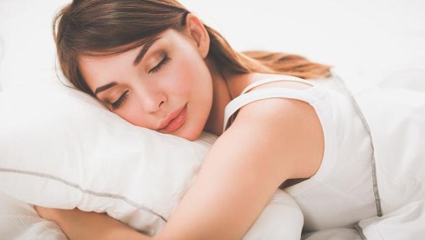 foto: Akibat Lupa Membersihkan Makeup Saat Tidur/freepik.com