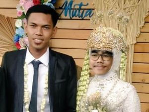 8 Foto Editan Nyeleneh Pasangan Gagal Romantis, Bengek Nggak Habis Pikir! 8 Foto Editan Nyeleneh Pasangan Gagal Romantis, Bengek Nggak Habis Pikir!