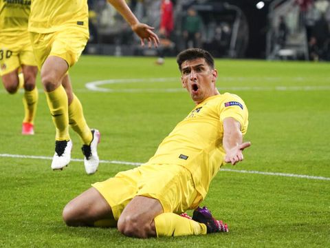 Villareal's Gerard Moreno celebrates after scoring his side's opening goal during the Europa League final soccer match between Manchester United and Villarreal in Gdansk, Poland, Wednesday May 26, 2021. (Janek Skarzynski, Pool via AP)