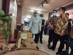 Khofifah Sebut Industri Mamin Andalan Penopang Pertumbuhan Ekonomi di Jatim