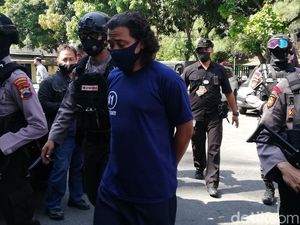 Ini Tampang Pria yang Pukul-Ancam Bunuh Polisi Saat Razia Masker di Solo