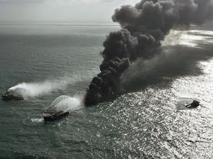 Kapal Kargo Berbendera Singapura Terbakar di Laut Sri Lanka